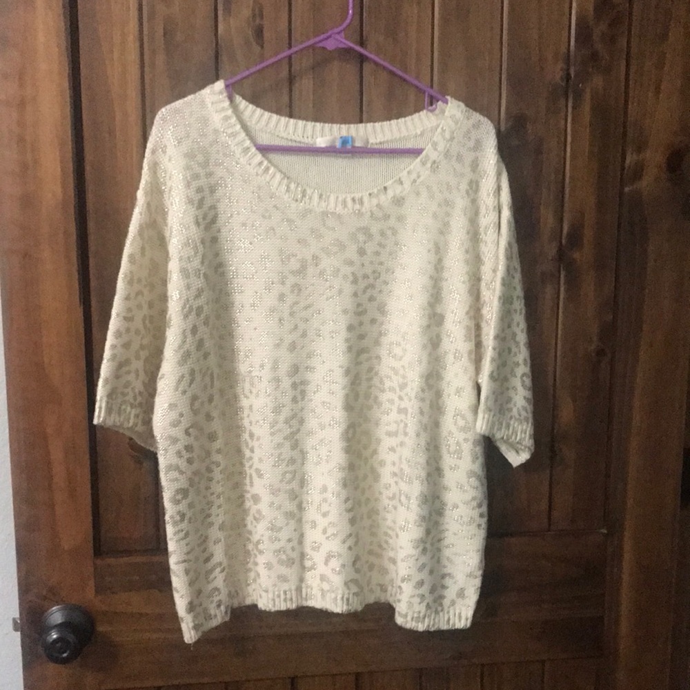 Boston Proper size Lg 3/4 length sleeve sweater